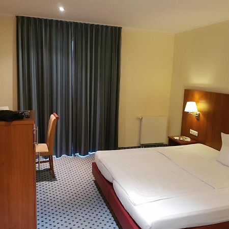Airport Hotel Paderborn Ahden Exterior foto
